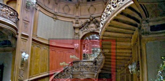 Klasik Ahşap Merdiven Modelleri